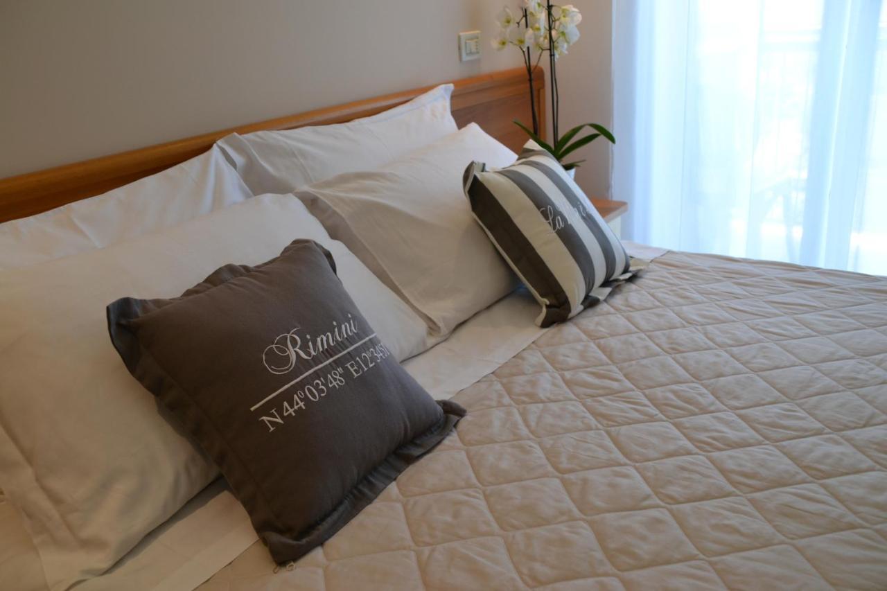 Hotel Apogeo - Breakfast Experience ริมินี ภายนอก รูปภาพ
