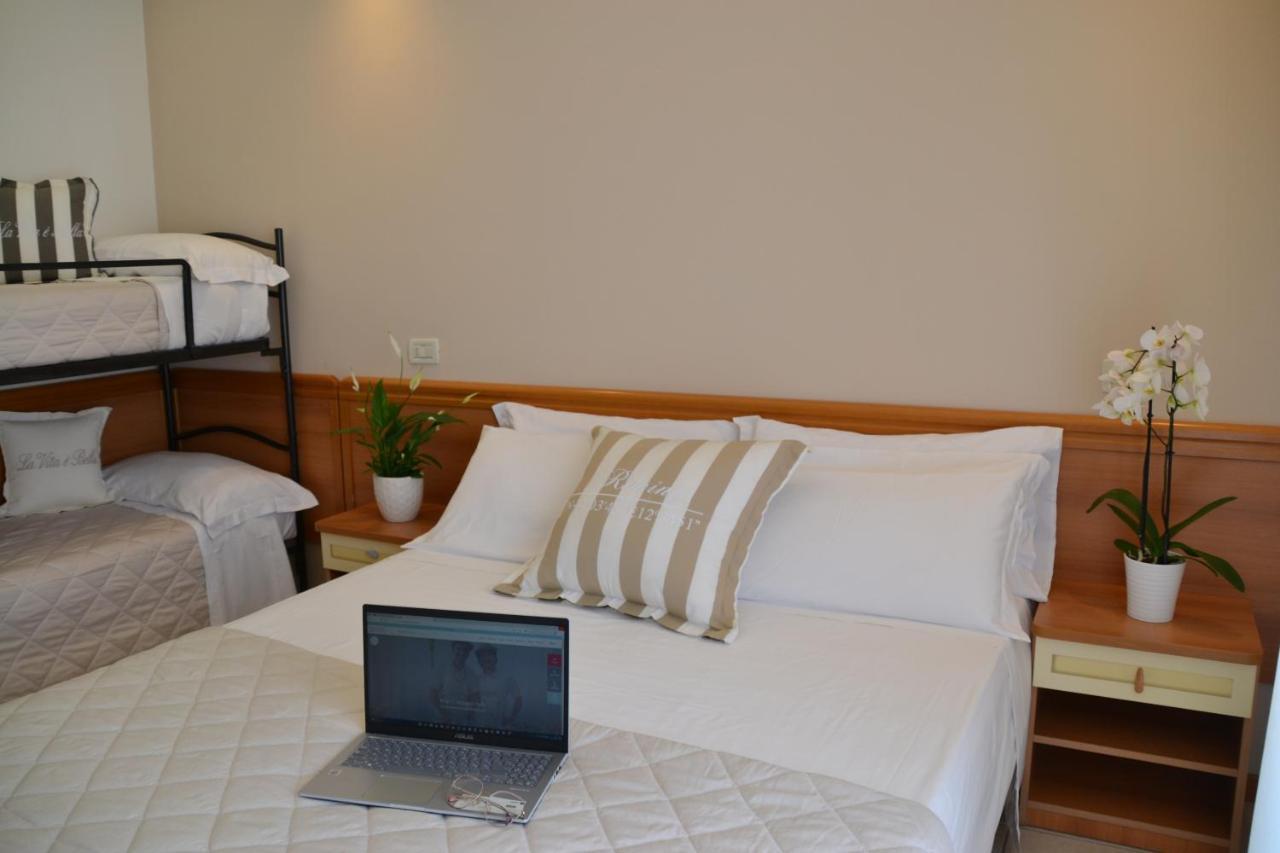 Hotel Apogeo - Breakfast Experience ริมินี ภายนอก รูปภาพ